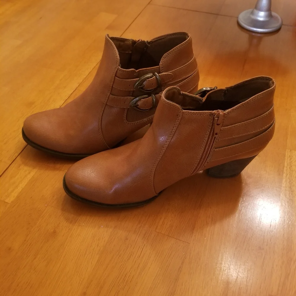 Booties - Picture 5 of 5